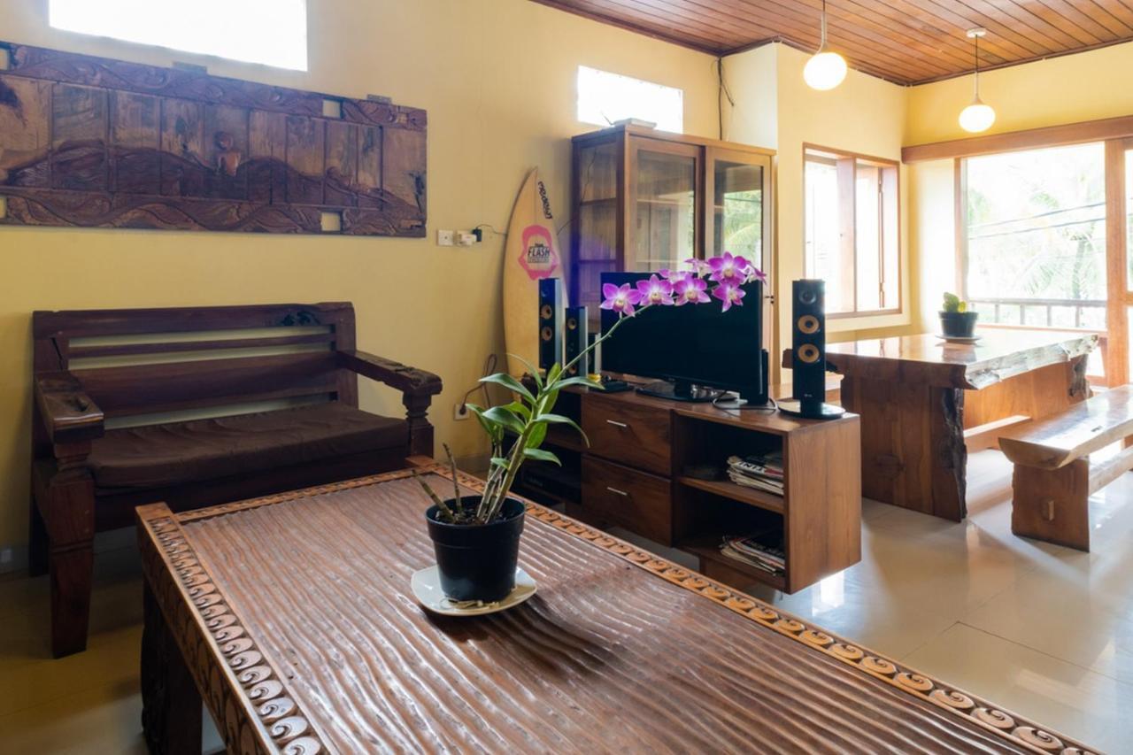 The Point Surfcamp Bali Hotel Pulukan Luaran gambar