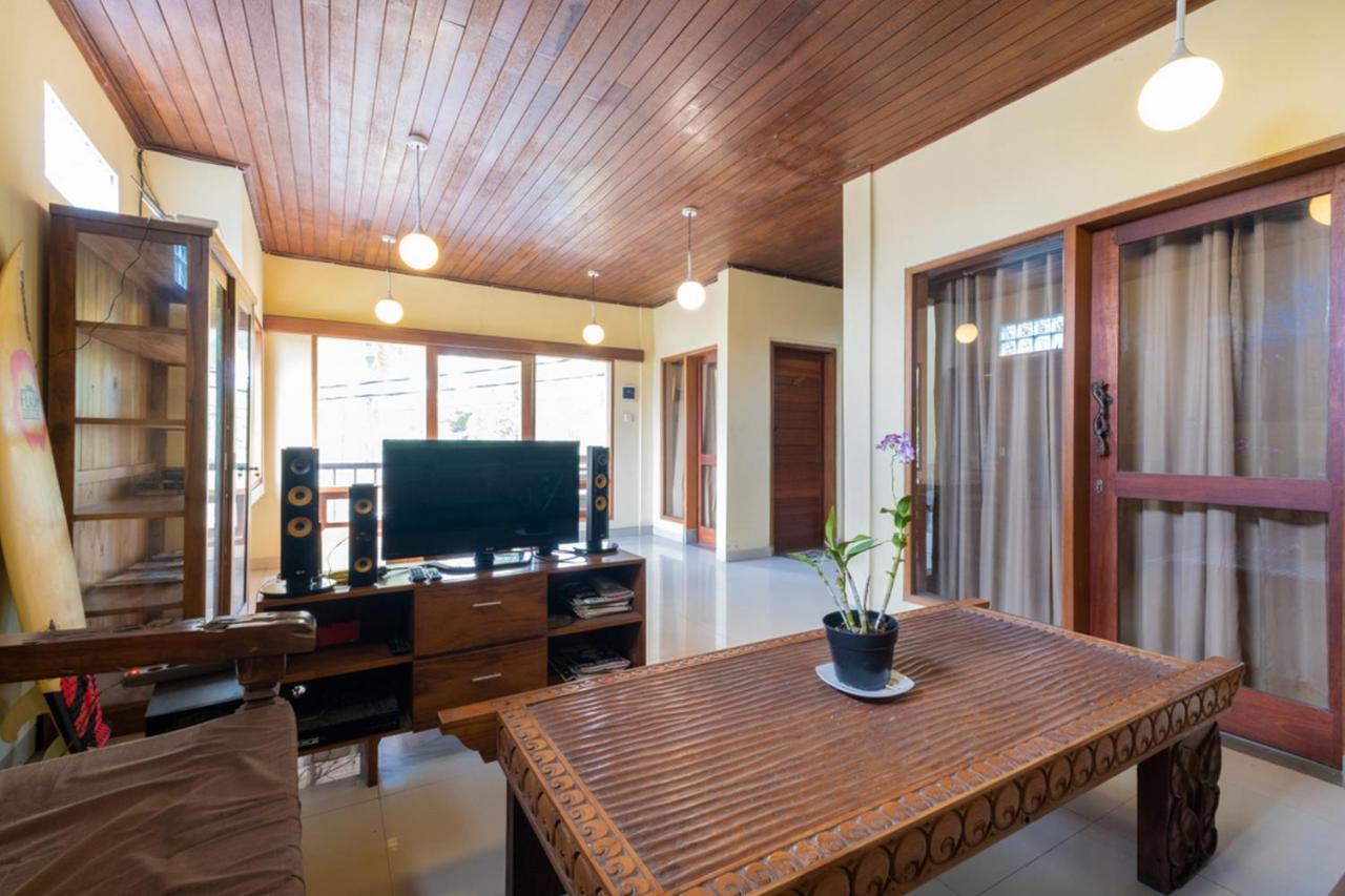 The Point Surfcamp Bali Hotel Pulukan Luaran gambar