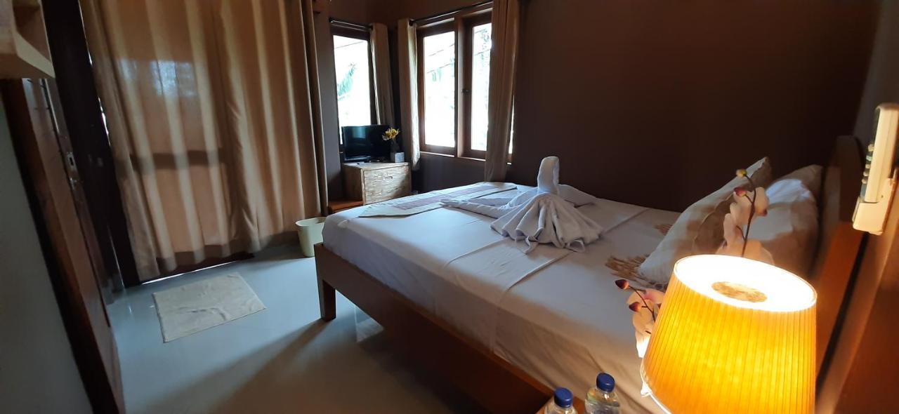 The Point Surfcamp Bali Hotel Pulukan Luaran gambar
